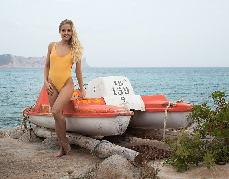 Ева, 22